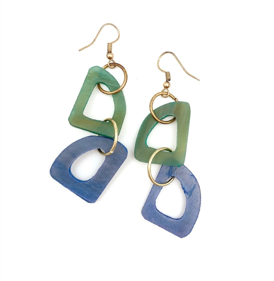 Omala Earrings Linked 2.75"